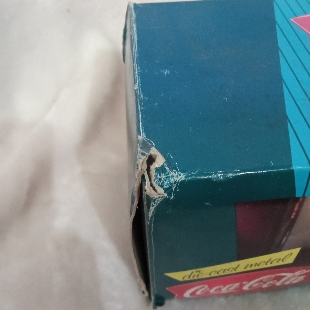 Ertl Coca-Cola 1957 Stake Truck Die-Cast Metal Model with Vending Machines 3156G - Picture 3 of 8
